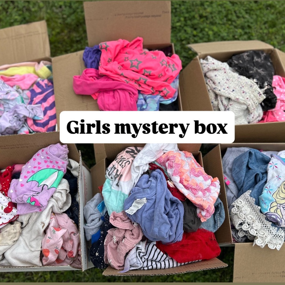50pcs 2T-6T girls mystery Clothing Variety lot of clothing toys and accessories